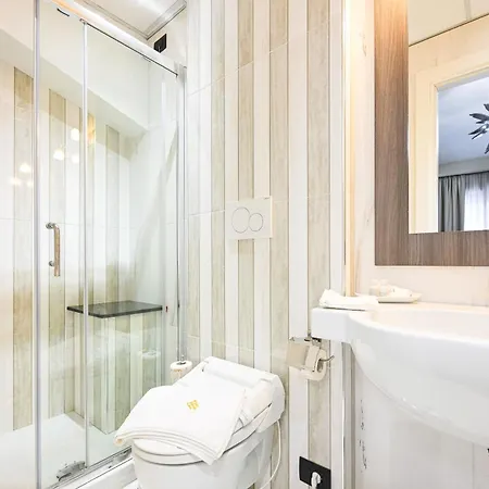 Mastrodattia מלון