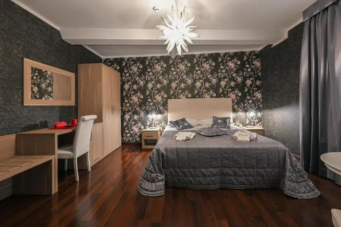 Otel Mastrodattia 4*